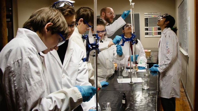 Picture of a group of students in a science lab